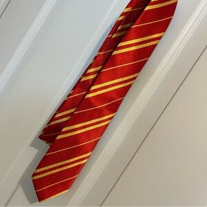 Harry Potter Gryffindor 100% silk neck tie - high quality!